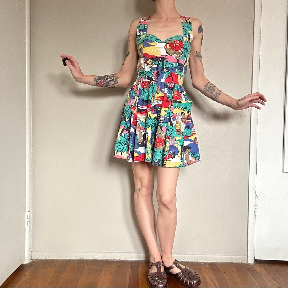 Gauguin Sun Dress - Picture 2 of 12